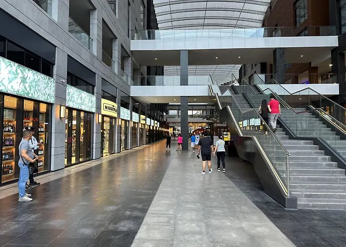 Holiday home Airport Base Trips Getaways 3pax Balcony 6g Manila