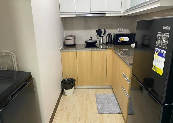 Holiday home Airport Base Trips Getaways 3pax Balcony 6g Manila