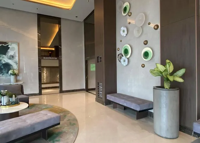 Airport Base Trips Getaways 3pax Balcony 6g *